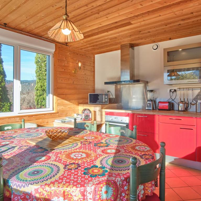 La Croix Du Sud - Two-Bedroom Deluxe Apartment with Garden View - 8