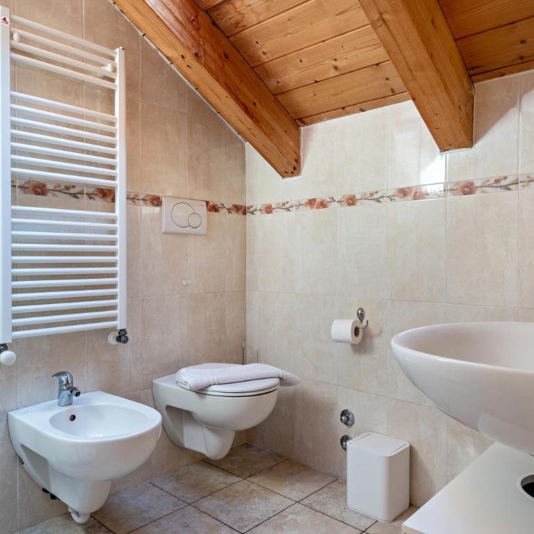 Appartamento Davide - Appartamento Premium con 3 Camere da Letto e Balcone - 14