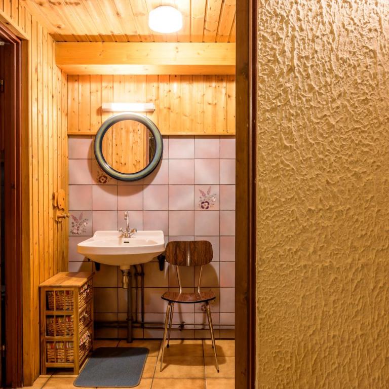 Appartement Atypique - Two-Bedroom Deluxe Apartment with Garden View - 18