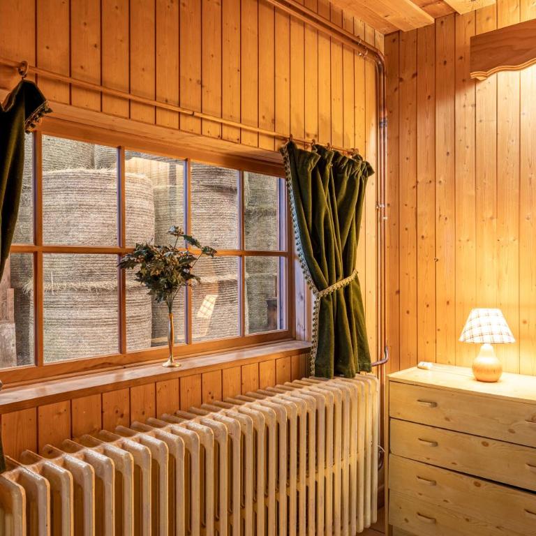 Appartement Atypique - Two-Bedroom Deluxe Apartment with Garden View - 13