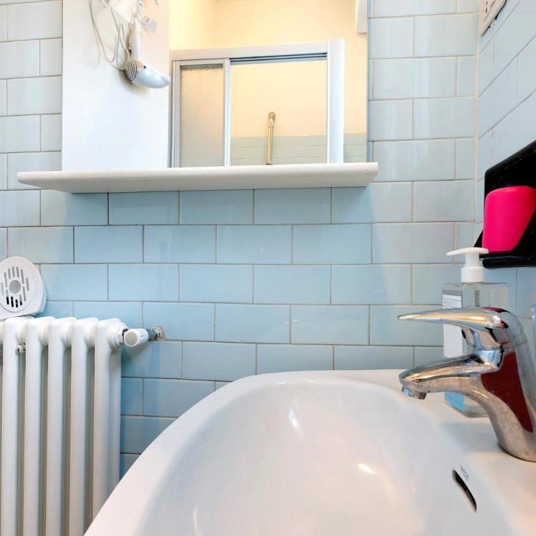 Casa Elsa - Appartamento Deluxe con 2 Camere da Letto e Vista Giardino - 17
