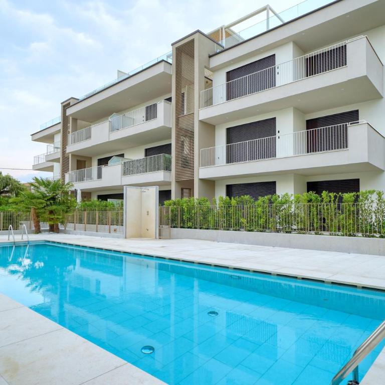 Villa Carmensita Premium Lazise - Appartamento Deluxe con 2 Camere da Letto e Vista Giardino - 6