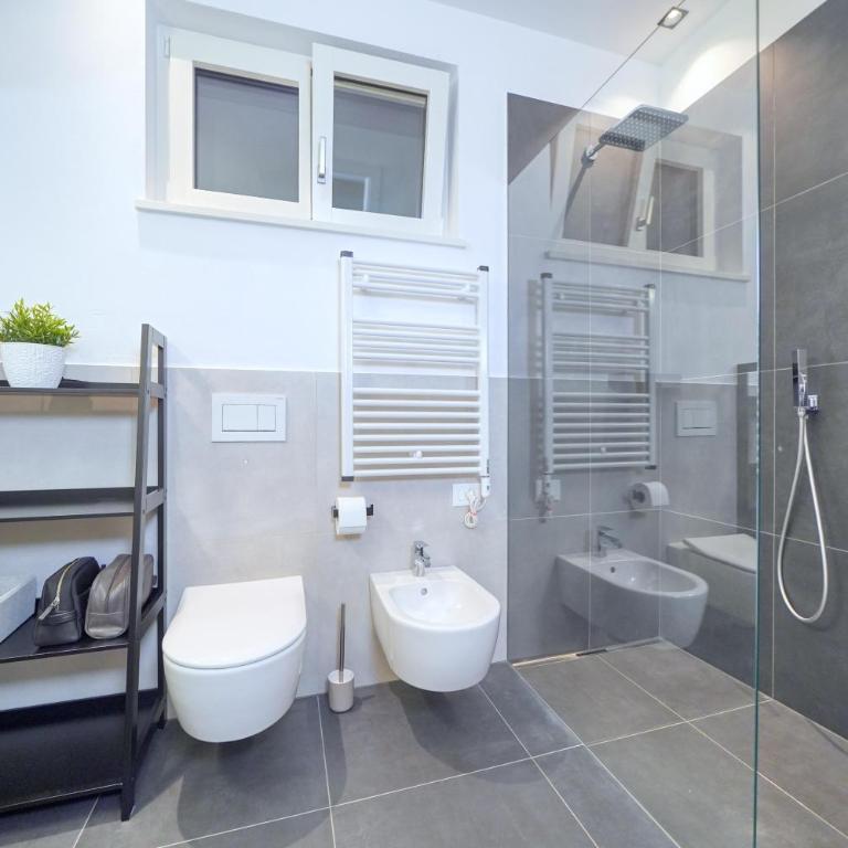 Villa Carmensita Premium Lazise - Appartamento Deluxe con 2 Camere da Letto e Vista Giardino - 17