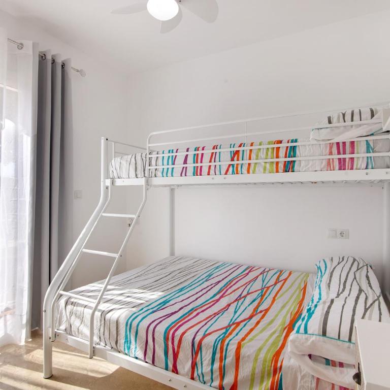 Estrella - Two-Bedroom House - 16