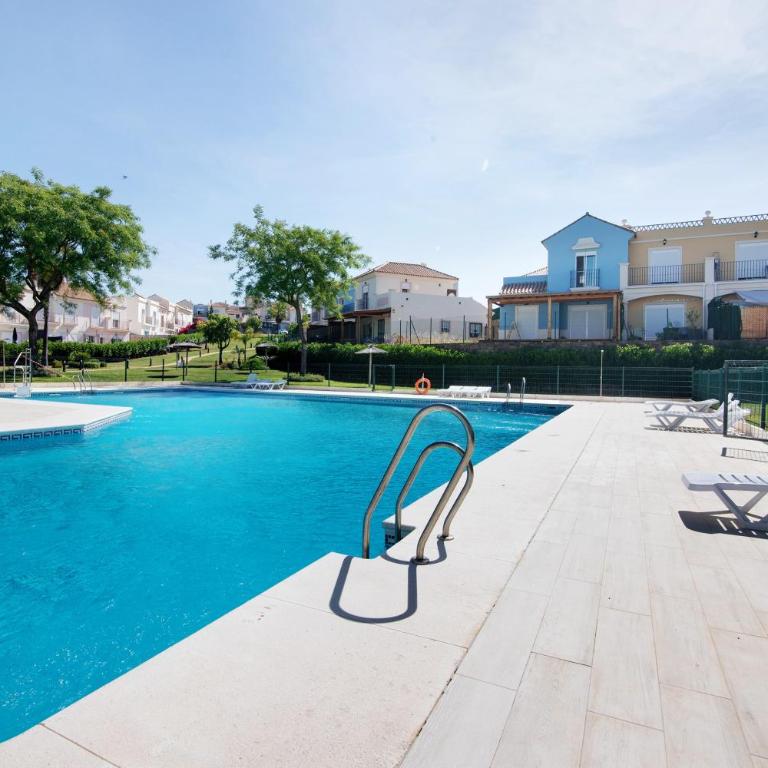 Estrella - Two-Bedroom House - 25