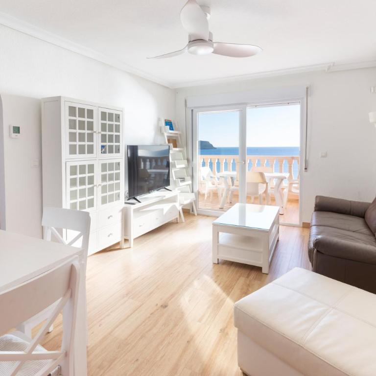 Apartamentos Turisticos Isla Grosa - Two-Bedroom Deluxe Apartment with Ocean View - 3