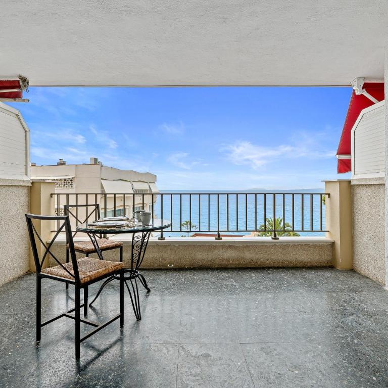 Apart db - Studio Apartment with Sea View - 10