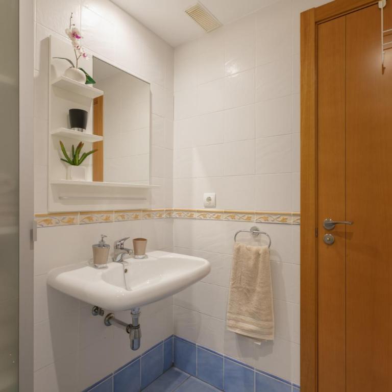 Paradise Beach Bay - Apartment with Terrace - 16