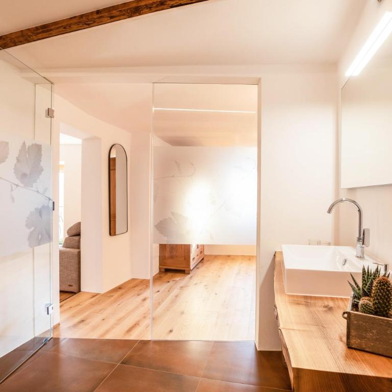 Design-Ferienwohnung Vinea - Appartamento Superior con 1 Camera da Letto e Balcone - 12