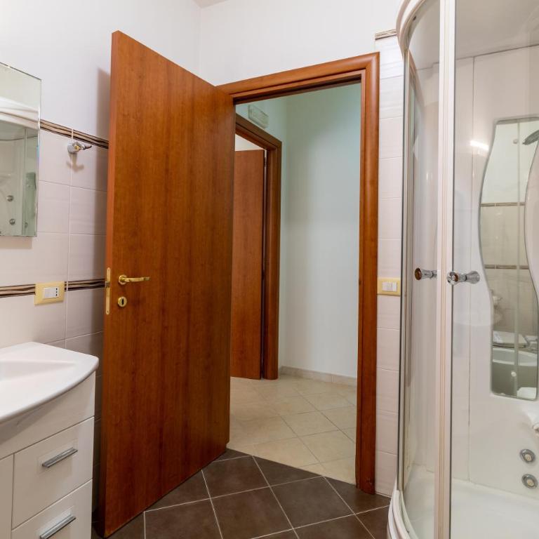 Ragusa 59 - Two-Bedroom Deluxe Apartment with Balcony - 8