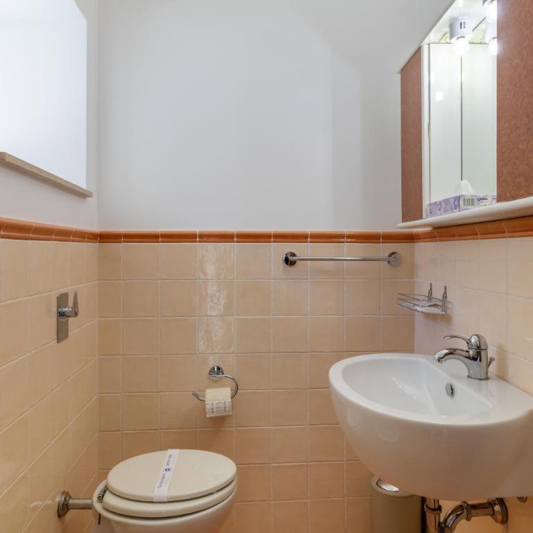 Ragusa 59 - Two-Bedroom Deluxe Apartment with Balcony - 9