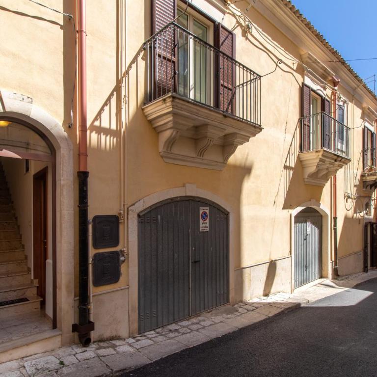 Ragusa 59 - Two-Bedroom Deluxe Apartment with Balcony - 12