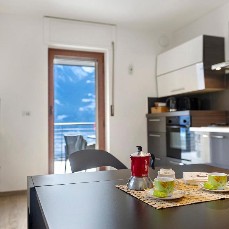 Alpenglow Maison Lugon - Appartamento Deluxe con 2 Camere da Letto e Vista Giardino - 4