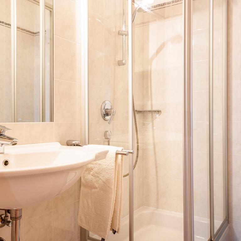 Schreiberhof Landhaus - One-Bedroom Apartment with Garden View - 22