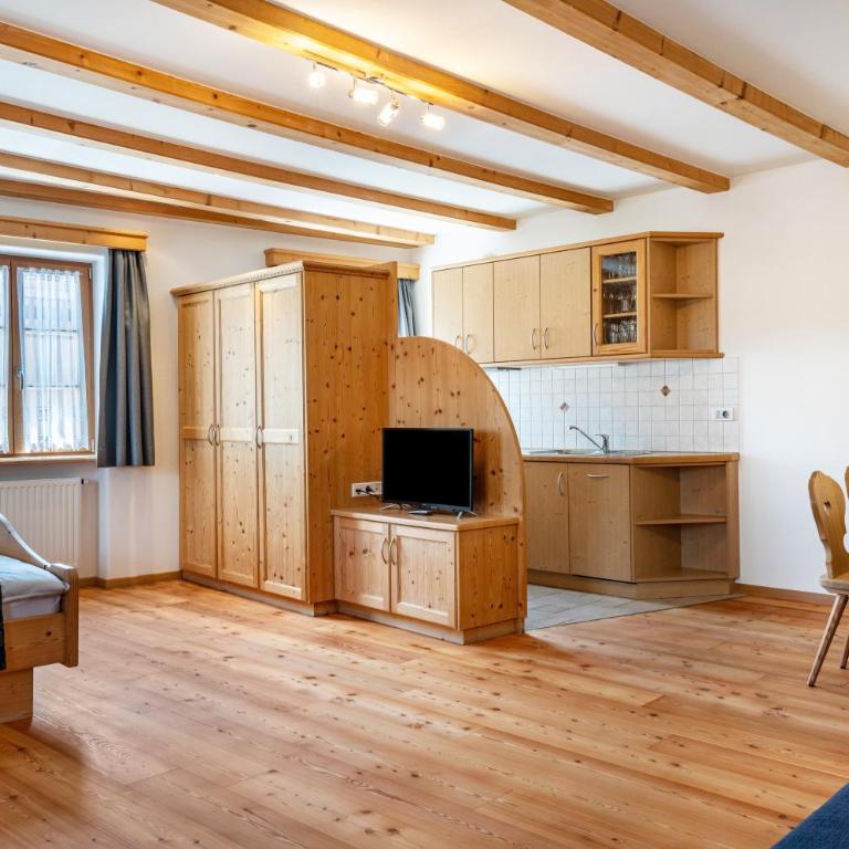 Schreiberhof Landhaus - One-Bedroom Apartment with Garden View - 4