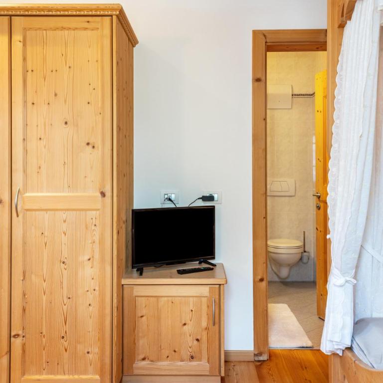 Schreiberhof Landhaus - One-Bedroom Apartment with Garden View - 13
