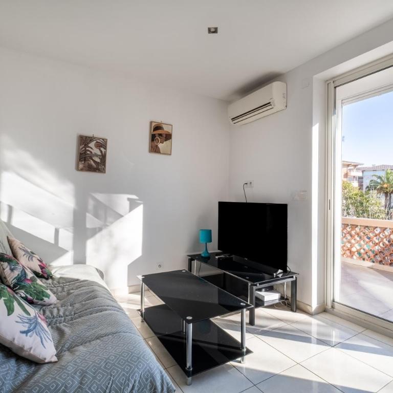 Courtille sur Mer - port de Frejus - Two-Bedroom Deluxe Apartment with Ocean View - 2