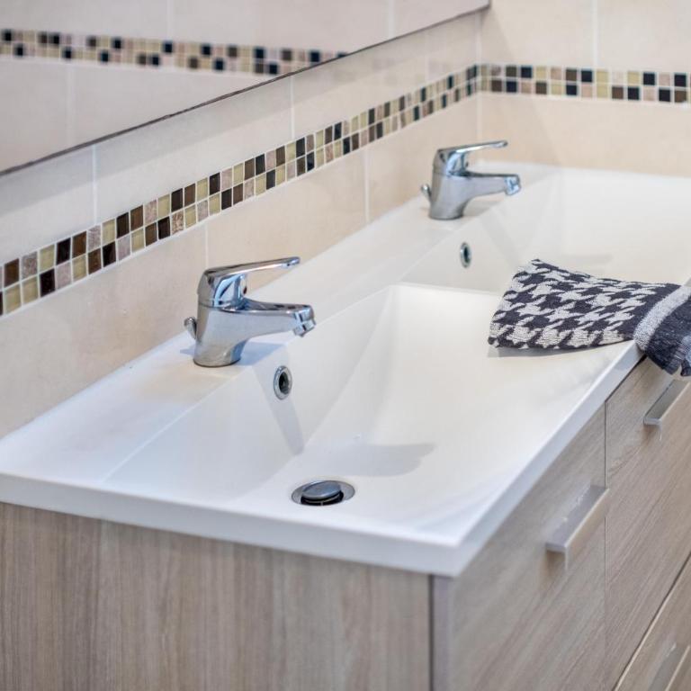 Courtille sur Mer - port de Frejus - Two-Bedroom Deluxe Apartment with Ocean View - 16