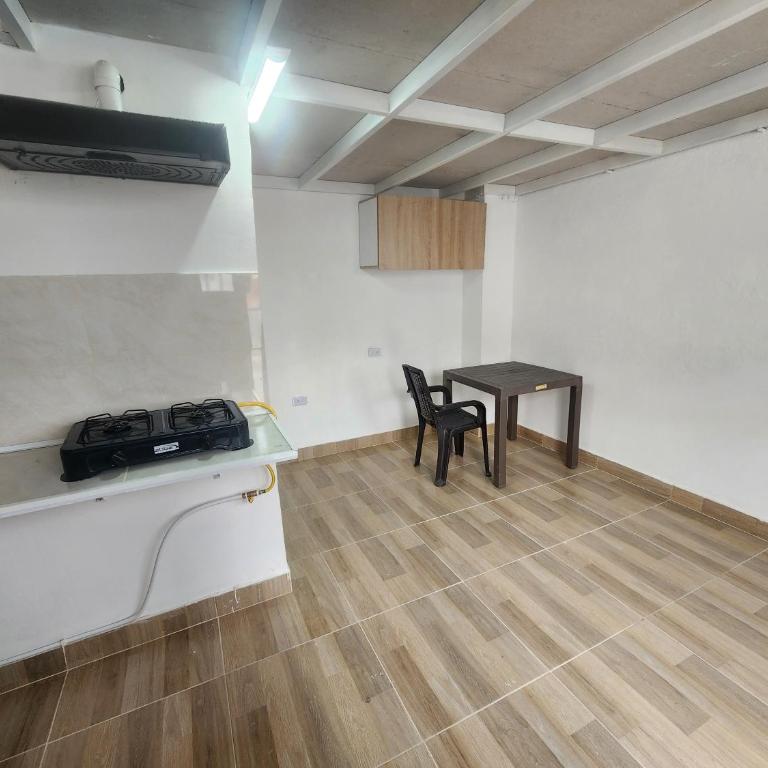 Apartamento cómodo garaje moto - Apartamento de 1 dormitorio - 4