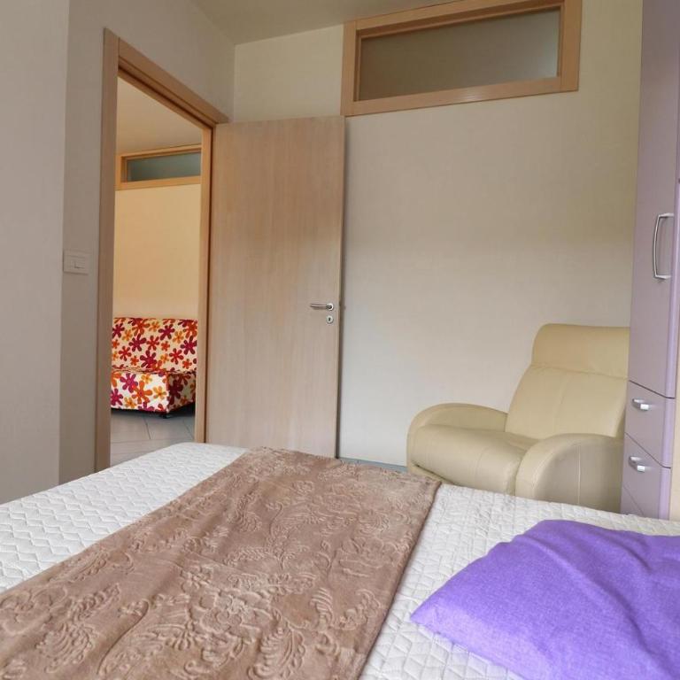 Casa Vacanza Claudia Otranto - Appartamento Deluxe con 2 Camere da Letto e Vista Giardino - 9