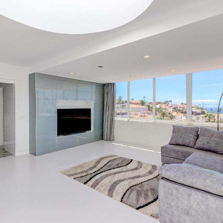 Panoramic Ocean Mountain View 3 - Superior Apartment with City View - 27