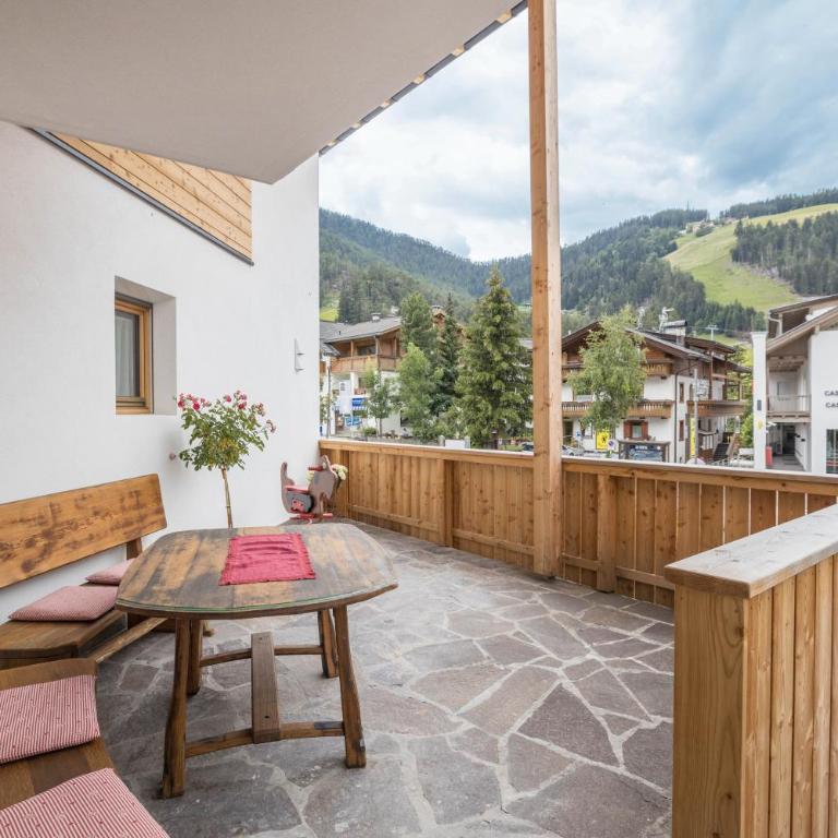 App. Col Toronn - Ciasa Lavarella - Appartamento Superior con 1 Camera da Letto e Balcone - 4