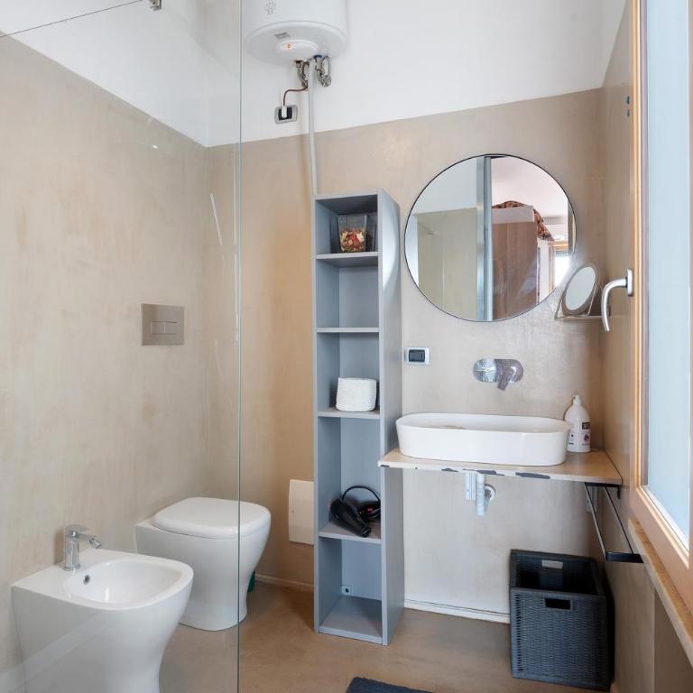 Sempresole Guest House - Camera Tripla con Doccia - 10