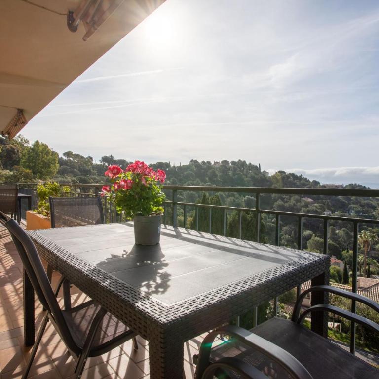 Le Mas Berliat F2 N°15 - Appartement 1 Chambre Supérieur avec Balcon - 13