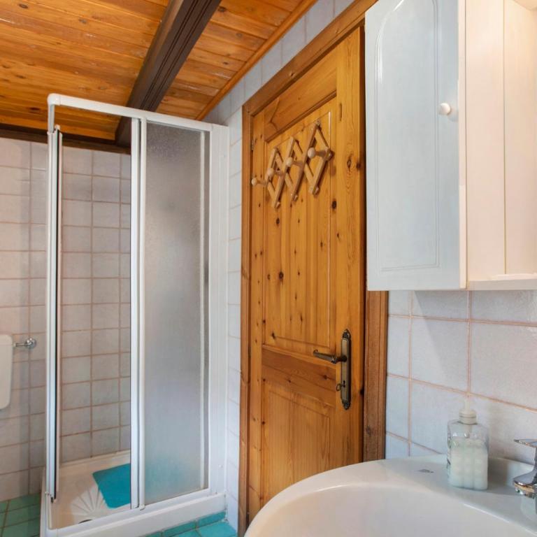 Piccolo Paradiso - Appartamento Deluxe con 2 Camere da Letto e Balcone - 17