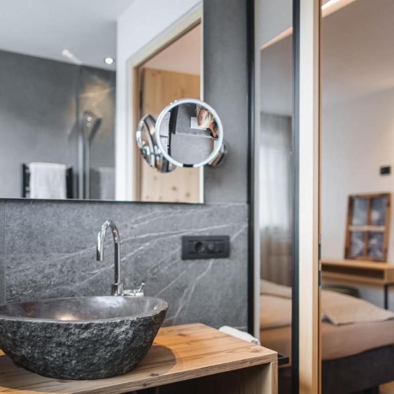 Obermairhof - Appartamento Deluxe con 2 Camere da Letto e Vista Giardino - 4