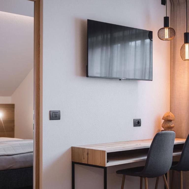 Obermairhof - Appartamento Deluxe con 2 Camere da Letto e Vista Giardino - 2