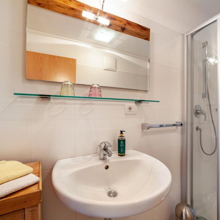 Gasserhof Ferienwohnung Morgenduft - Apartamento Deluxe de 2 dormitorios con balcón - 18