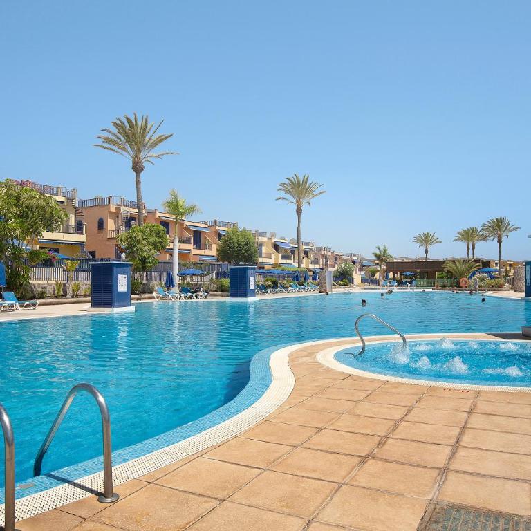 Free Airport Shuttle and Parking - Villa with Sea View - 1