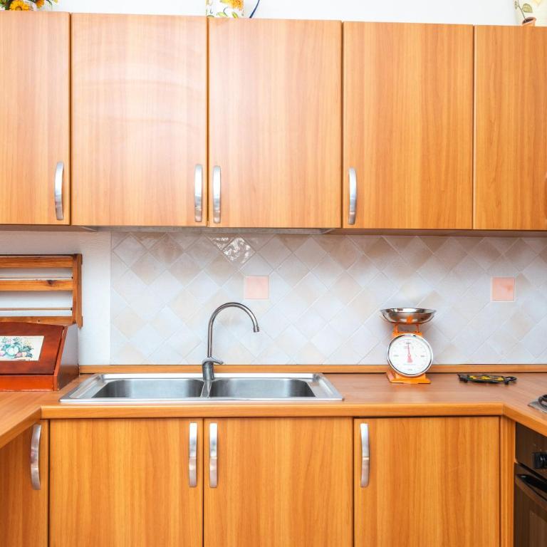 Appartamento I Lecci - Appartamento Deluxe con 2 Camere da Letto e Vista Giardino - 8