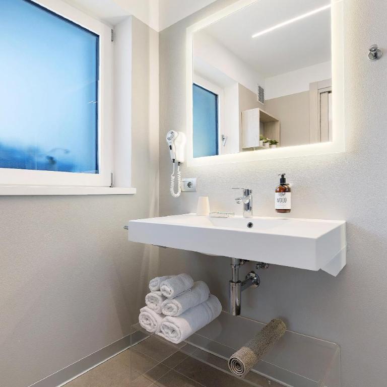 Eco Del Garda Bnb - Habitación Triple con ducha - 8
