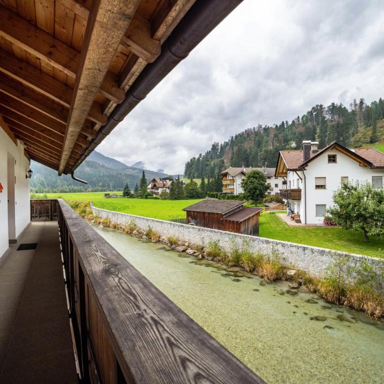 Kuenz Dolomites App Drau - Deluxe-Apartment mit 2 Schlafzimmern und Gartenblick - 22