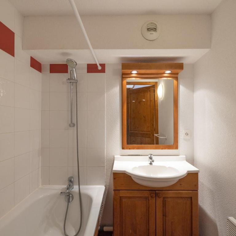 Les Fermes de Samoëns - Deluxe Apartment mit Balkon und 2 Schlafzimmern - 16