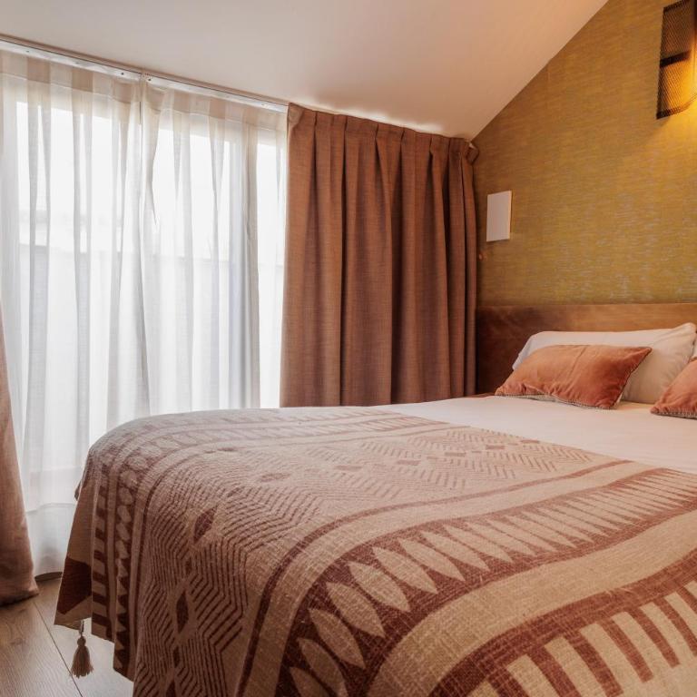 San Pablo Suites - Two-Bedroom Deluxe Apartment with Balcony - 8
