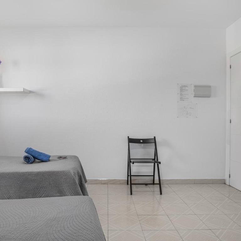 Hostal Avenida - Habitación Doble Superior - 9