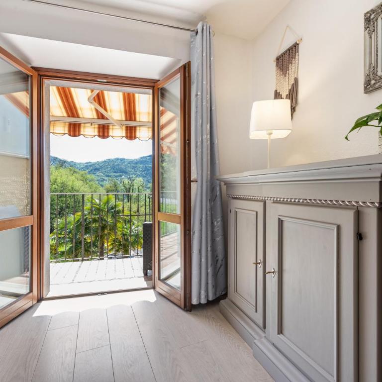 Residence Tatiana Dependance - Appartamento Deluxe con 2 Camere da Letto e Balcone - 16