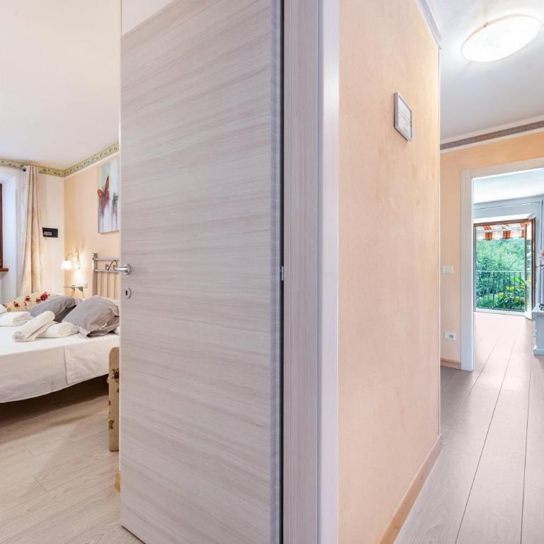 Residence Tatiana Dependance - Appartamento Deluxe con 2 Camere da Letto e Balcone - 26