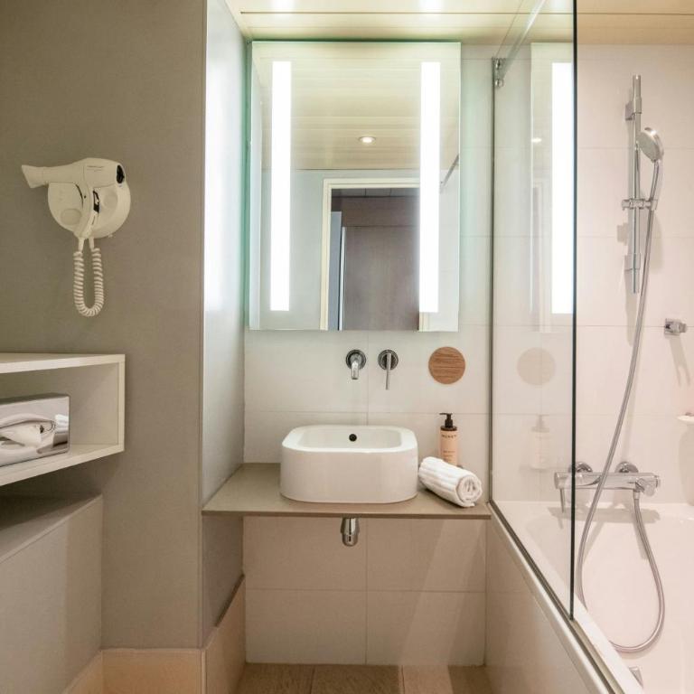 Nice Centre Hotel - Chambre Lit Queen-Size Classique - Vue sur Jardin - 5