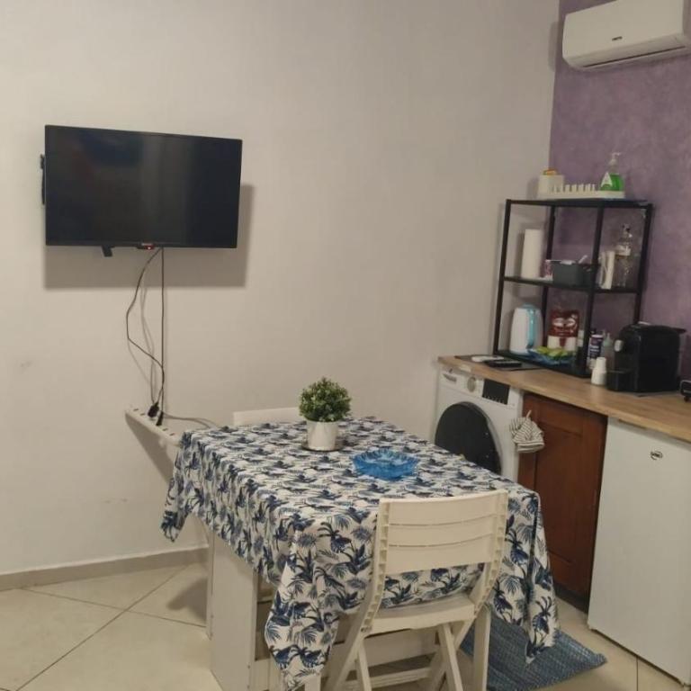 Nigido Holiday House Isabel - Superior One-Bedroom Apartment with Balcony - 4