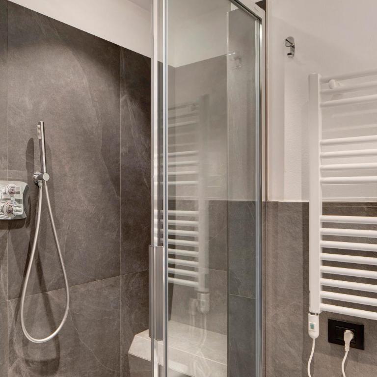Rasia Residence Relax Stone - Appartamento Deluxe con 2 Camere da Letto e Vista Giardino - 18