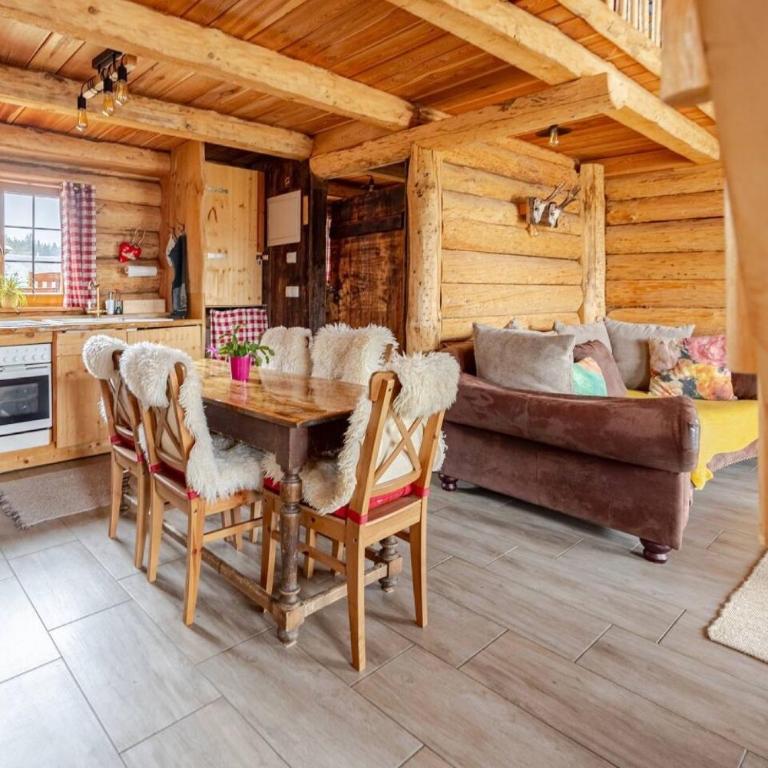 Naturstammhaus Almhütte - Haus mit 1 Schlafzimmer - 29