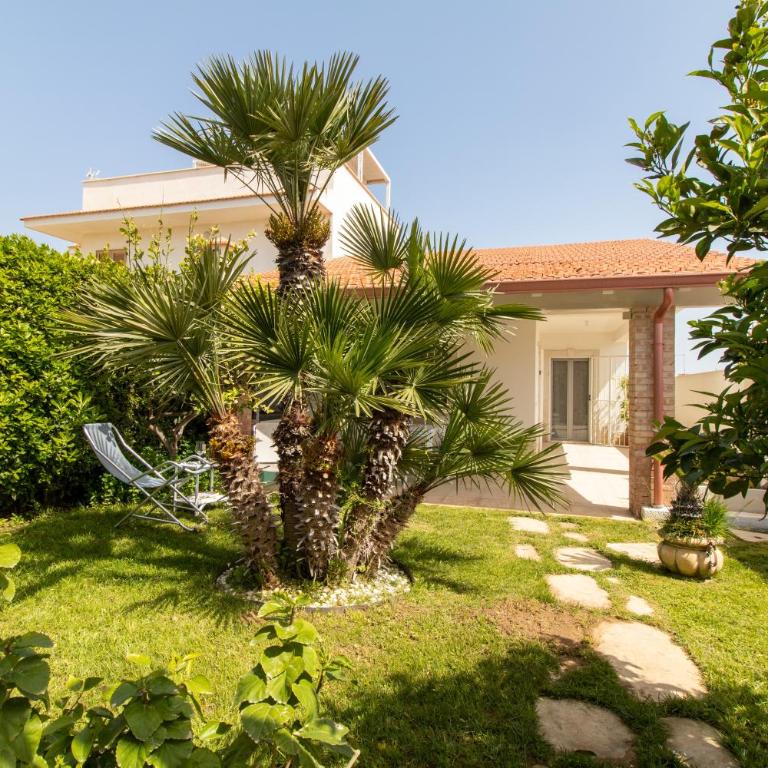 Villetta Asia Frontemare - Villa with Garden View - 1