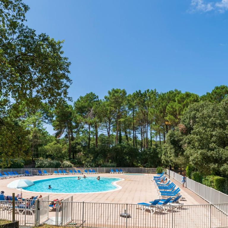 Domaine de Pinsolle - Two-Bedroom Deluxe Apartment with Garden View - 1