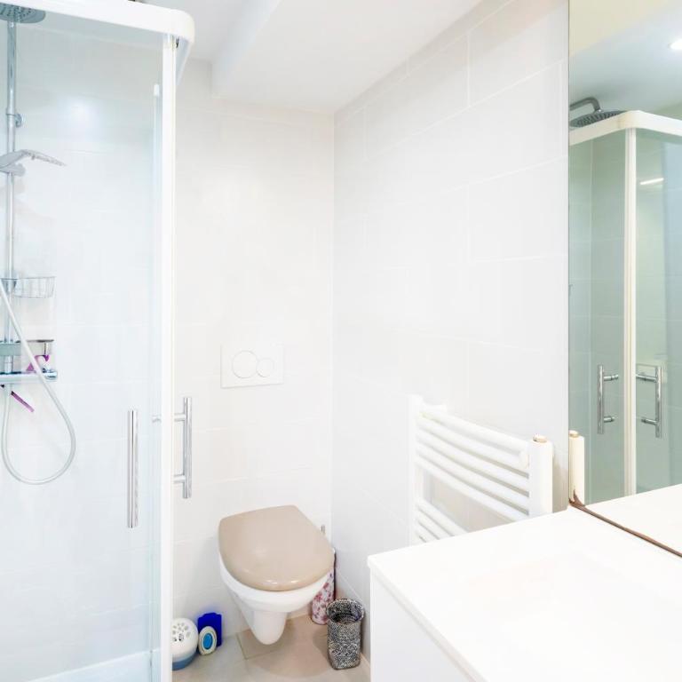 Appartement de charme - spa privé - Two-Bedroom Deluxe Apartment with Garden View - 15
