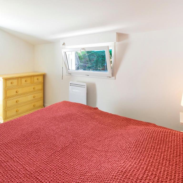 Appartement de charme - spa privé - Two-Bedroom Deluxe Apartment with Garden View - 14