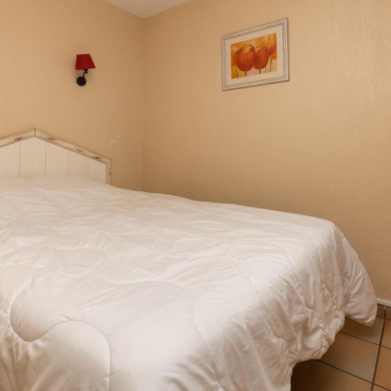 Palombes - Joli Appartement Piscine - Appartement 1 Chambre Supérieur avec Balcon - 12